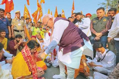 हिंदू जागेगा तो सनातन परंपरा बची रहेगी : धीरेंद्र शास्त्री