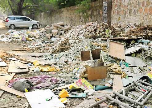 एमसीडी की लापरवाही, प्रदूषण झेल रही दिल्ली