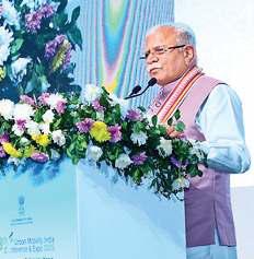 देशभर में अर्बन मोबिलिटी के लिए अब मेट्रो में भी लग्जरी कोच का विचार