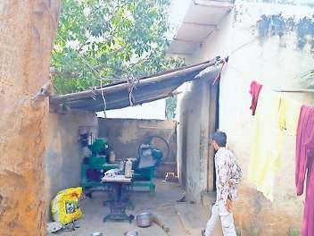 धमाके की भयावहता बता रही पुलिस चौकी, दीवार ने बचाई पुलिसकर्मियों की जान