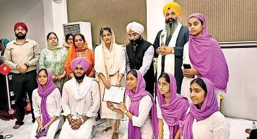 माता सुंदरी कालेज में हुआ बाणी कीर्तन प्रतियोगिता का आयोजन