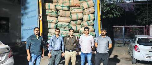 ट्रांसपोर्टर ने तमिलनाडु से दिल्ली आई तीन करोड़ रुपये की इलाइची गायब की