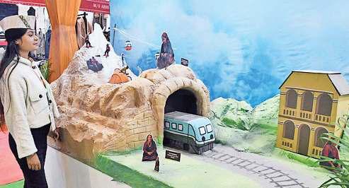 प्रगति के पथ पर देवभूमि, मेले में दिखी विकास की नई तस्वीर