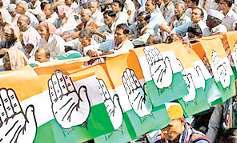 बिहार में हार से तिलमिलाई कांग्रेस नेताओं को दिया नोटिस, विरोधी भी आक्रामक