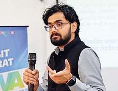 छात्रों को राष्ट्र हित में काम करने का दिया संदेश