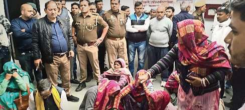 अधिकारियों की प्रताड़ना से परेशान किसान को पड़ा दिल का दौरा, मौत