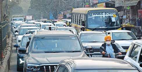 छतरपुर, गुरुग्राम और भाटी माइंस रोड पर आज भी नहीं जा सकेंगे भारी वाहन