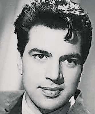 सुदर्शन छवि वाला सबका चहेता नायक