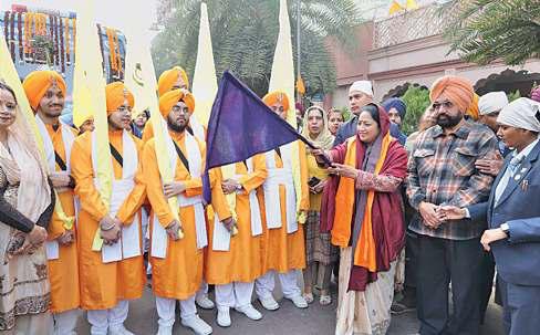 सिख समागम में पहुंचीं राष्ट्रपति, मत्था टेका