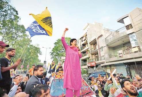 प्रचार के अंतिम दिन प्रत्याशियों ने झोंकी ताकत