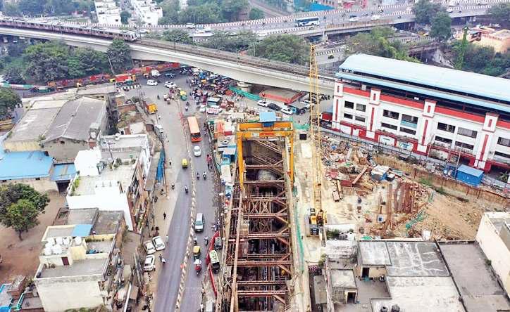 मेट्रो का परिचालन रोके बिना डीएमआरसी ने रेडलाइन के नीचे बनाई सुरंग