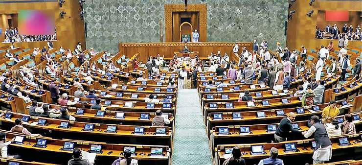 एसआइआर के मुद्दे पर दूसरे दिन भी बाधित रही संसद की कार्यवाही