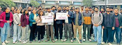 सफदरजंग अस्पताल में एनेस्थीसिया रेजिडेंट्स हड़ताल पर