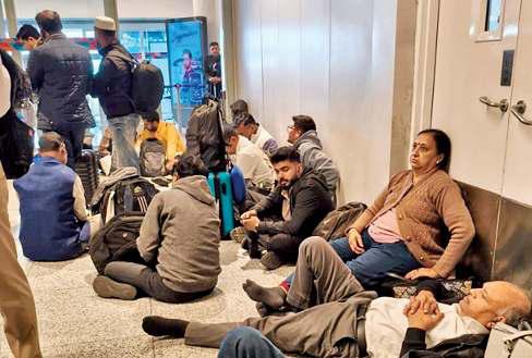 इंडिगो की उड़ानें रद होने से परेशान रहे यात्री, एक्स पर पोस्ट कर बता रहे पीड़ा