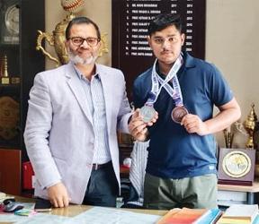 जामिया के शूटिंग खिलाड़ी ने राष्ट्रीय स्पर्धा जीते डबल मेडल