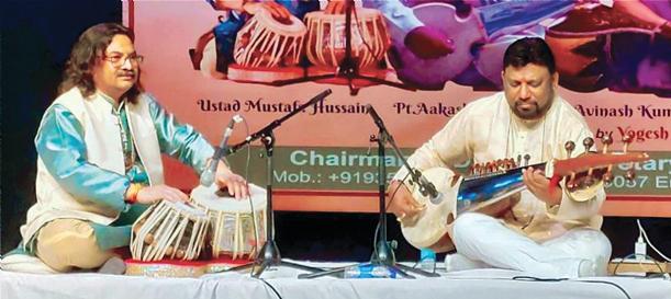 तबला की थाप और सरोद की जुगलबंदी ने किया मंत्रमुग्ध