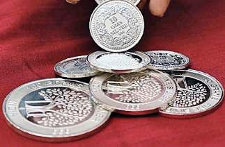 चांदी क्यों चमक रही है, समझना जरूरी है