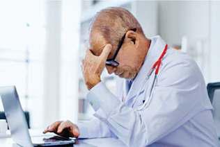 काम का बढ़ता दबाव खराब कर रहा है चिकित्सकों को मानसिक स्वास्थ्य