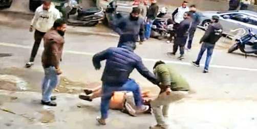 पिता-पुत्र को थार से टक्कर मारी, फिर पीटा