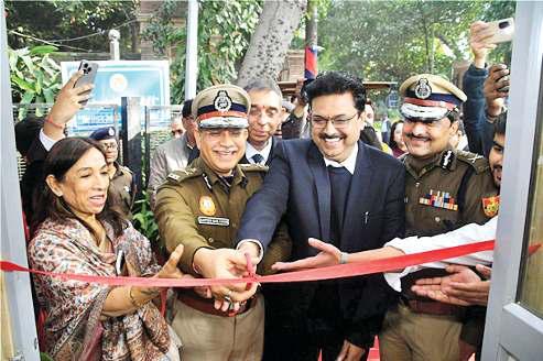 छात्राओं की सुरक्षा के लिए नार्थ कैंपस में खुला पिंक और इंटीग्रेटेड पुलिस बूथ