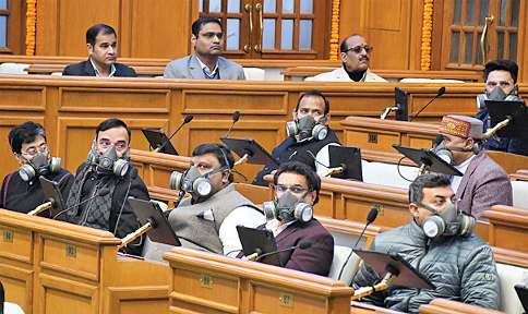 आप ने प्रदूषण पर चर्चा कराने की मांग की