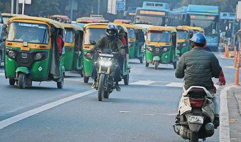 गलत दिशा में वाहन चलाने पर एक सप्ताह में आठ पर केस दर्ज