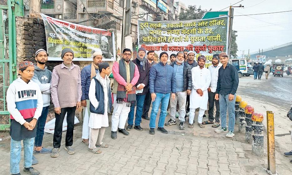 शाहीनबाग में अमानतुल्लाह खान के खिलाफ नारेबाजी, छठवें दिन रहा धरना