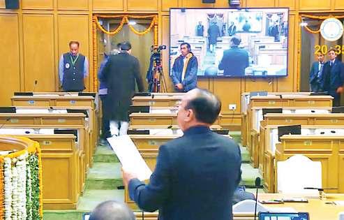 प्रदूषण नियंत्रण को वर्ष भर प्रयास जरूरी : सीएम