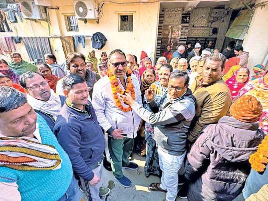 तुगलकाबाद में चार करोड़ के विकास कार्यों का शिलान्यास