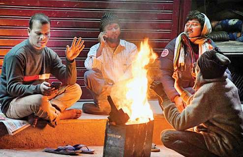 एनसीआर में कड़ाके की ठंड बरकरार, आज भी राहत नहीं