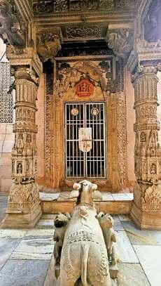 मणिकर्णिका घाट पर मूर्तियां तोड़ने का एआइ वीडियो साझा करने पर दो सांसदों समेत आठ पर मुकदमा