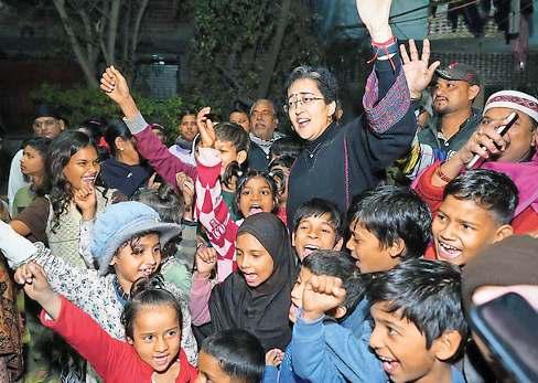 जमीनी कामों से महिलाओं के लिए मोहल्लों को सुरक्षित बना रही है आप : आतिशी
