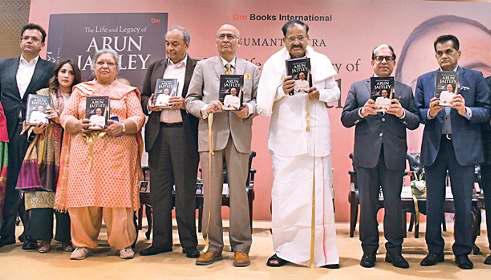 देश की हाल की राजनीति में असाधारण राजनेता थे अरुण जेटली: वेंकैया नायडू