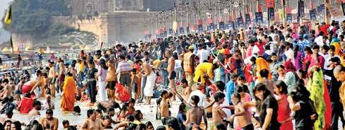 वसंत पंचमी पर संगम में आस्था की डुबकी