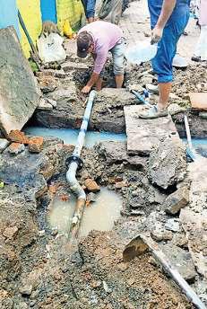 इंदौर के भागीरथपुरा के बाद अब महू में 250 घर दूषित जल से प्रभावित, 30 लोग बीमार