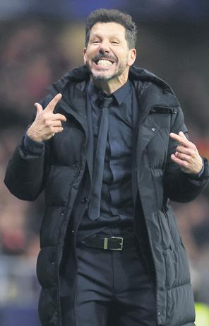 Simeone at odds over Alvarez penalty call