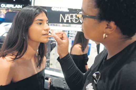 It's natural skin season - expert