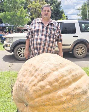 Huge 445kg pumpkin scoops top prize at festival