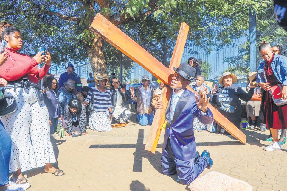 Workplaces 'in toxic state'