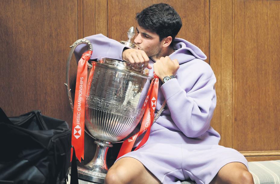 Alcaraz sends rivals a warning