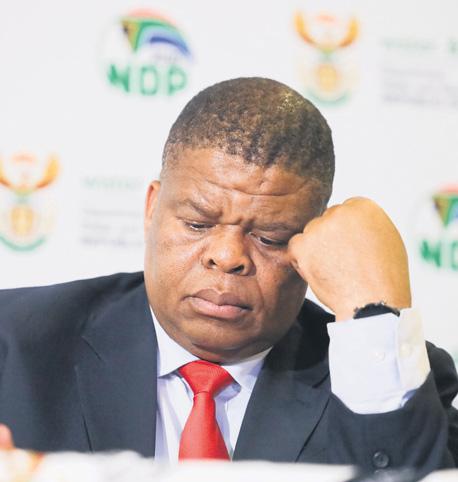 DA threatens to quit GNU