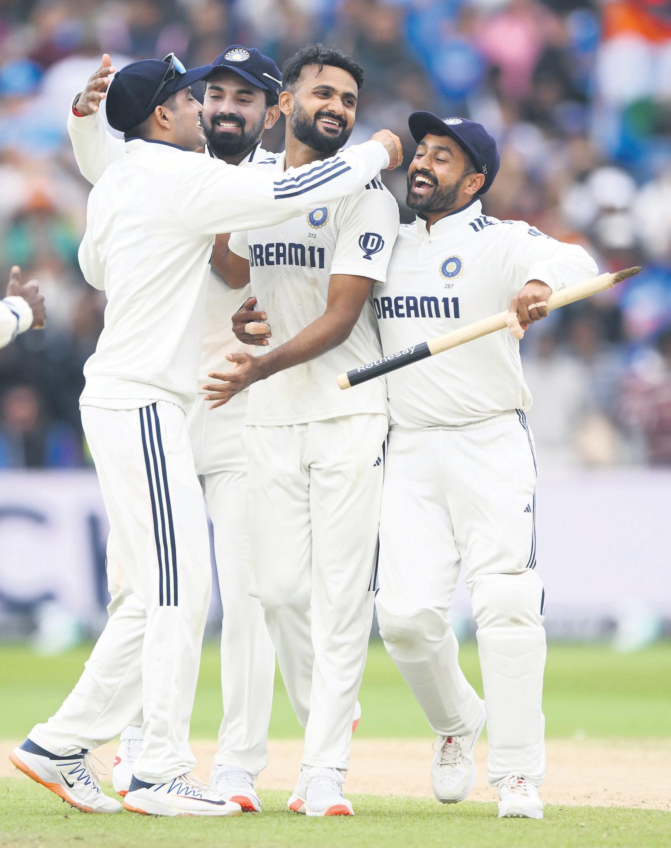 Deep shines as India level series