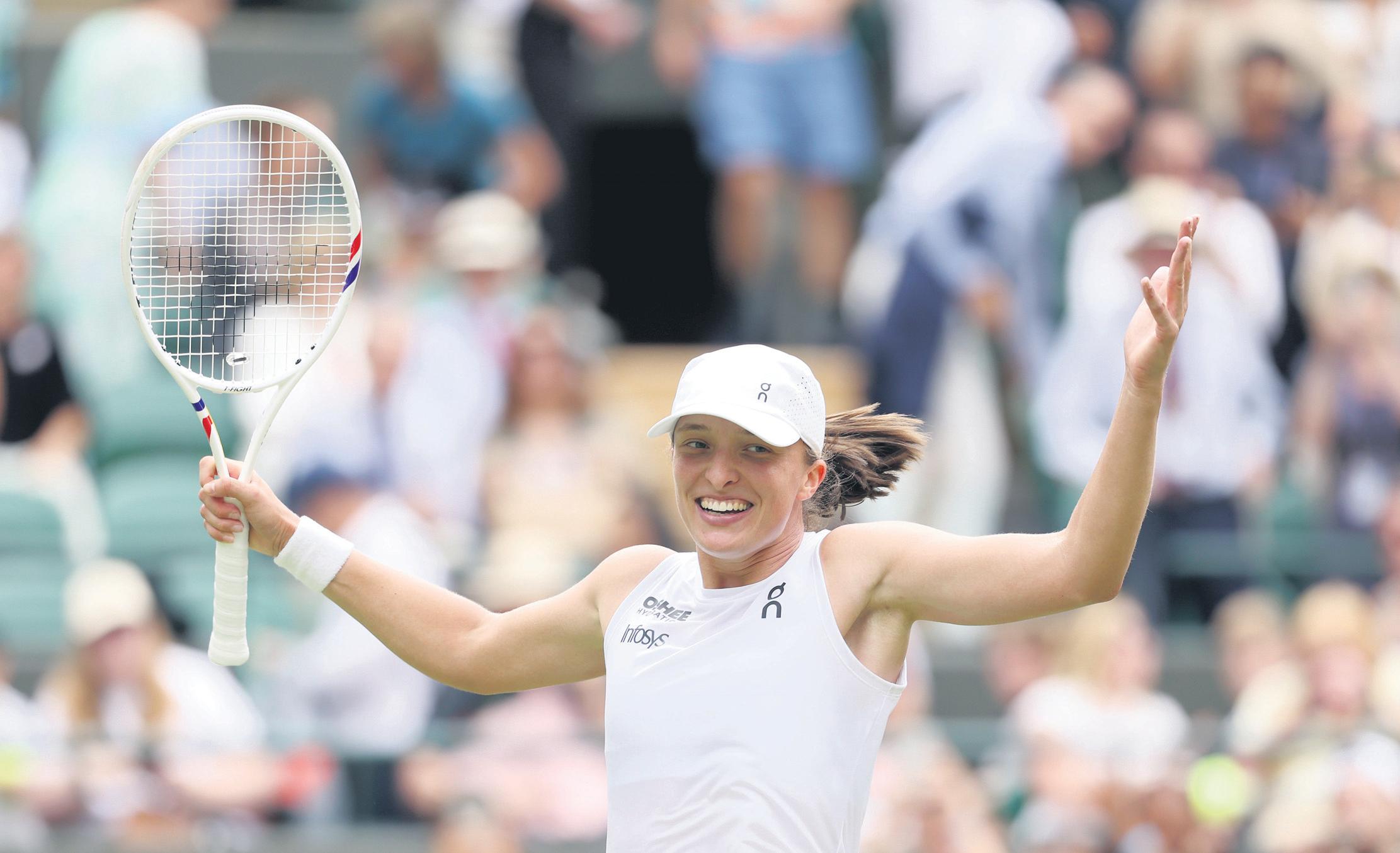 Swiatek into her first semifinal