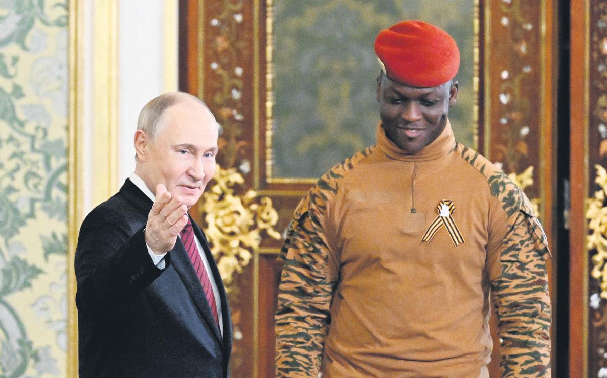 Fake Videos of R Kelly, Pope Spread Cult of Burkina Junta Chief