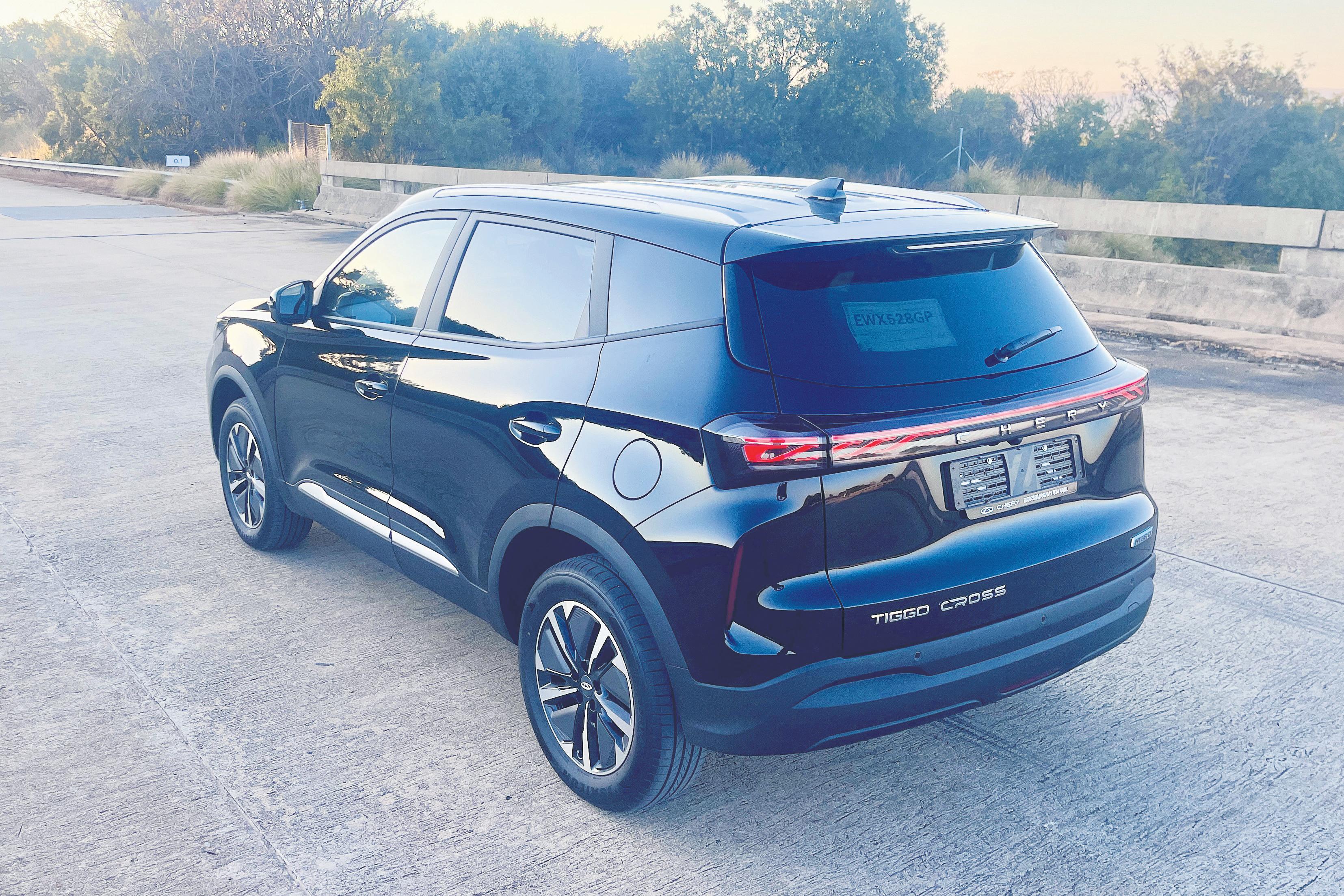 Tiggo Cross hybrid means business