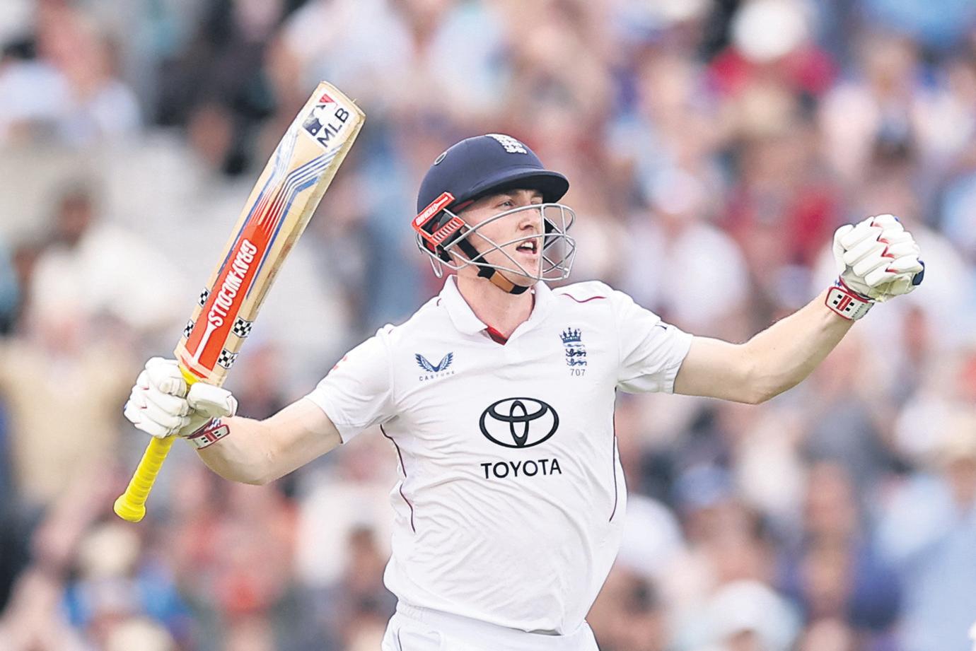 Rain leaves final Test on knife edge