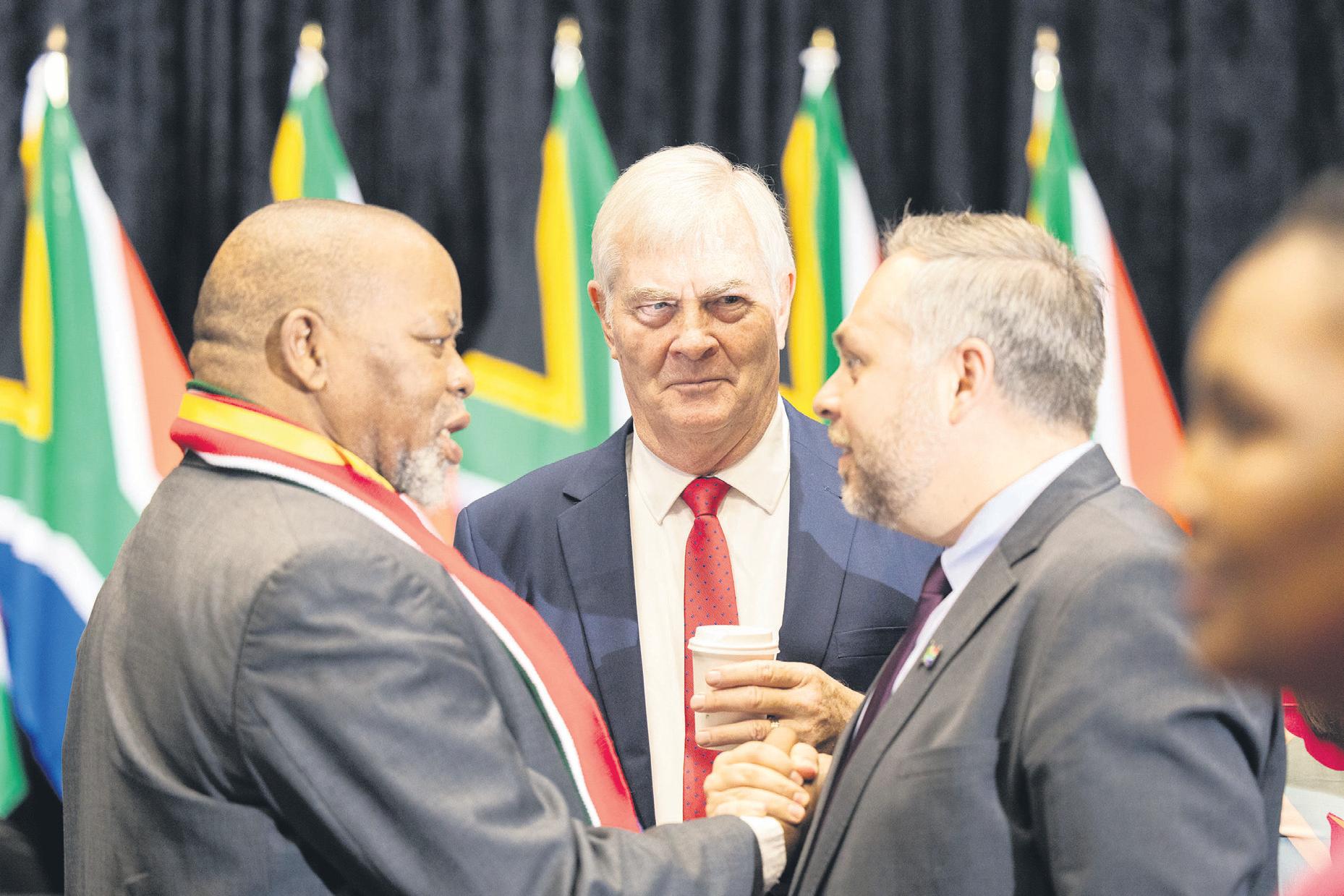 Coalitions of contradiction