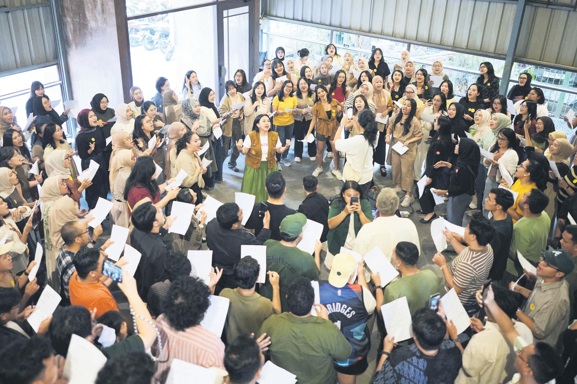 ‘Sing like you’re in shower’