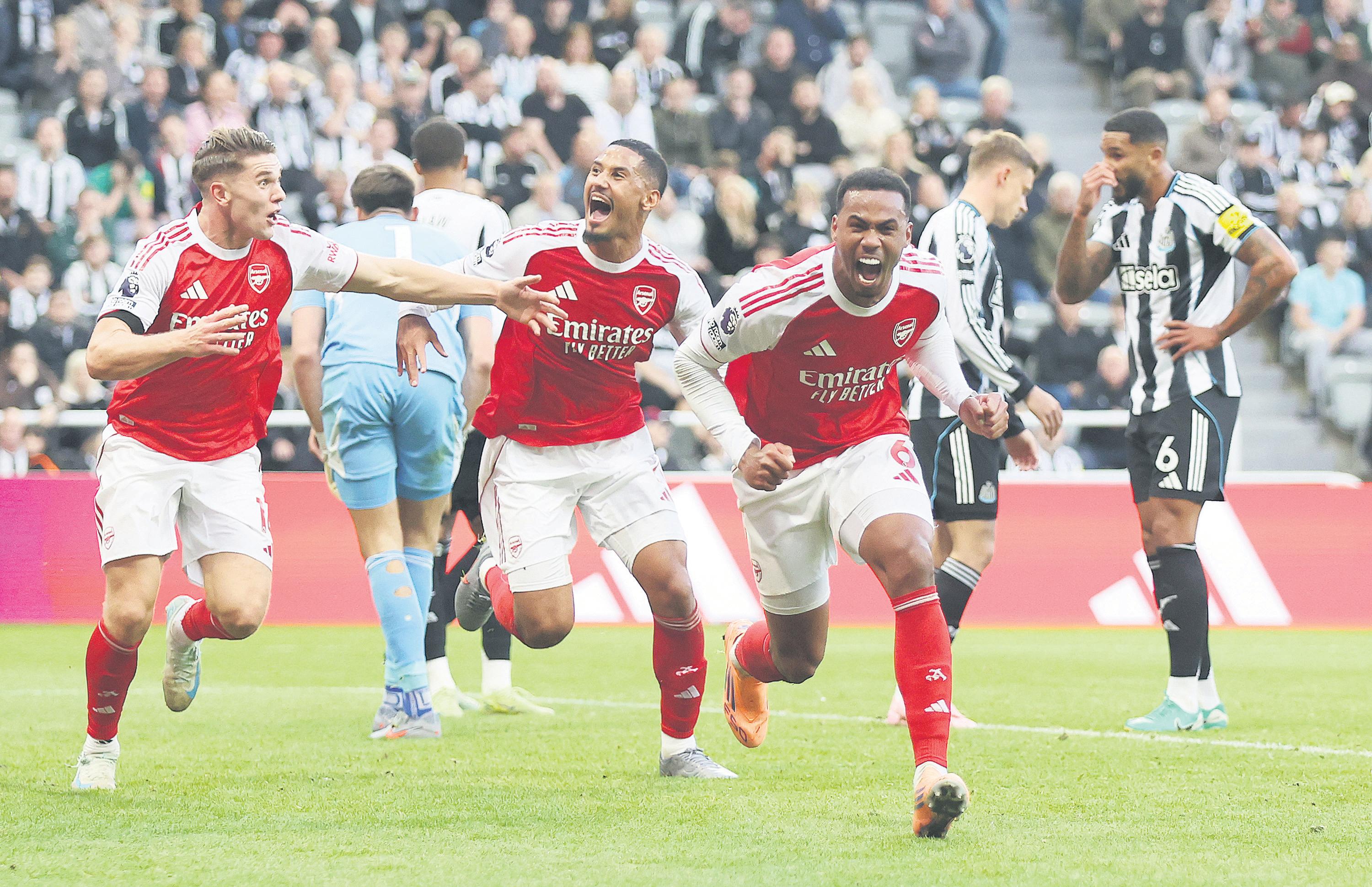 Gunners leave it late at Newcastle