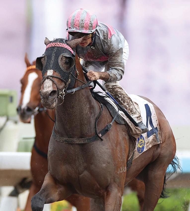 Newnham to extend his advantage